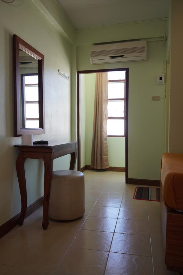 The River Guest House Chanthaburi Buitenkant foto